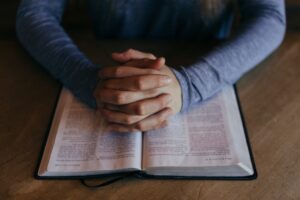 How to Pray? The Blessed Generation